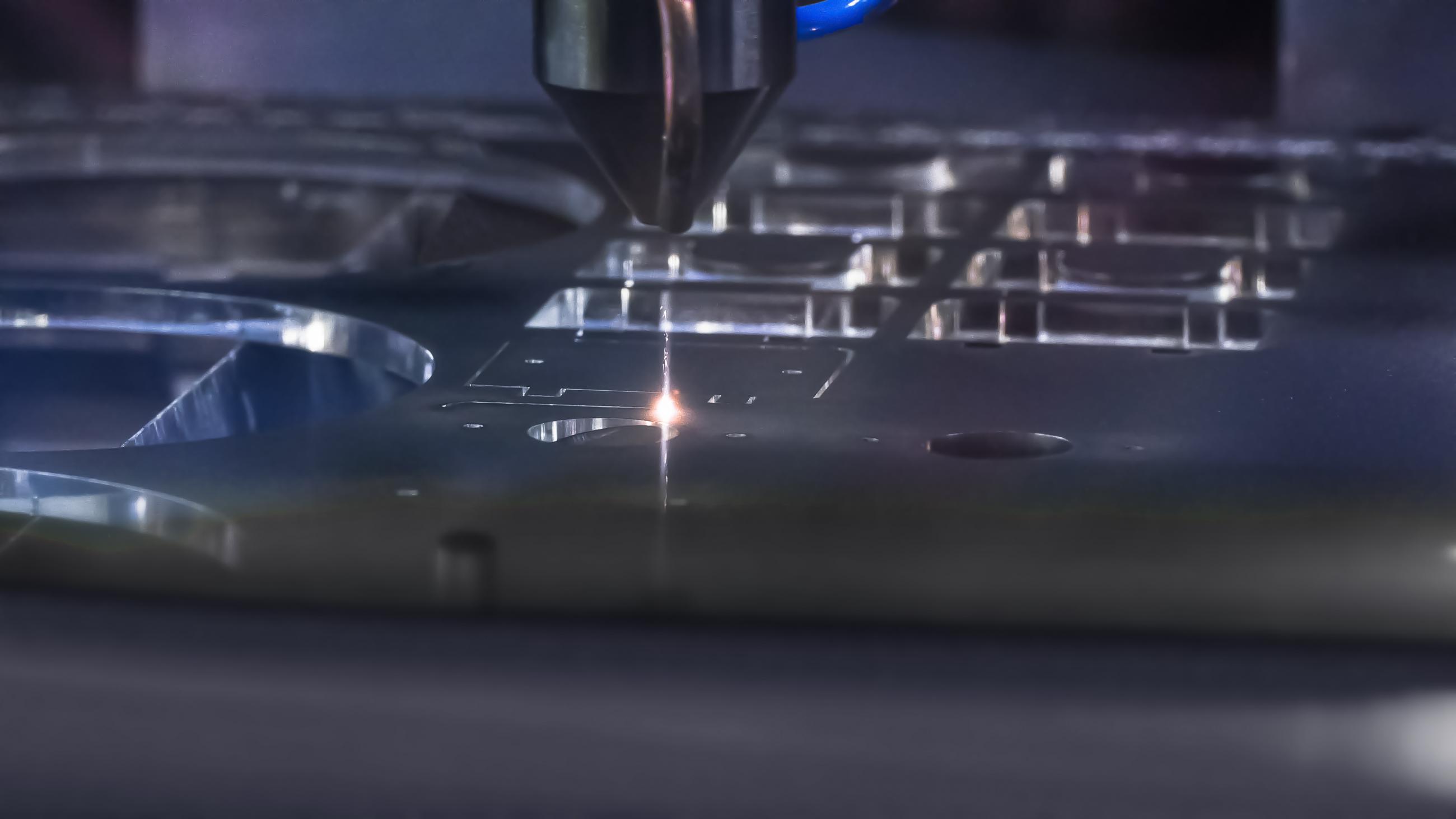 Laser Marking Glass: The Ultimate Guide for Precision Engraving - MAC LASER