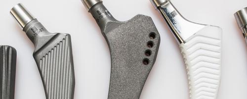 Hip prosthesis with metal marking including Datamatrix and serial number